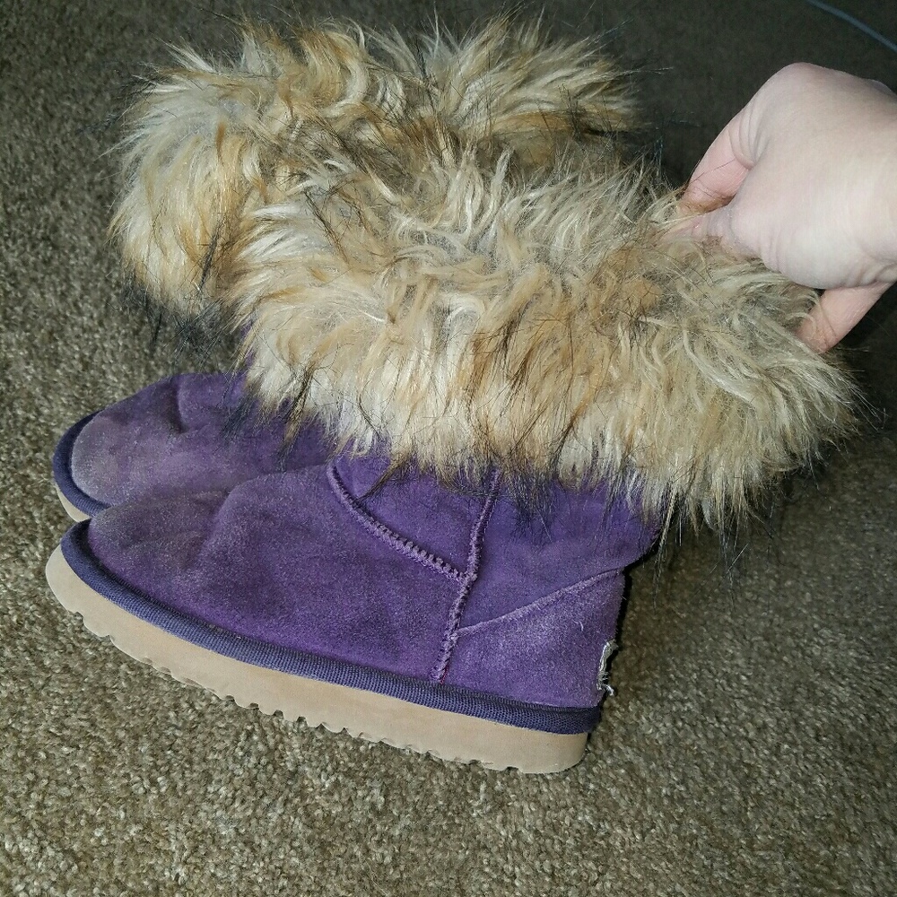 Kids purple and fur boots size 3